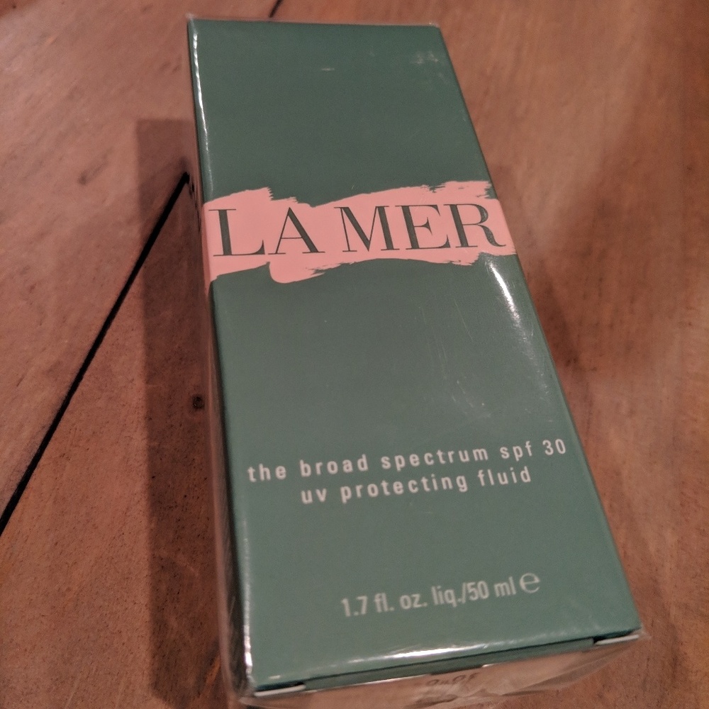 La Mer broad spectrum spf 30 uv protecting fluid